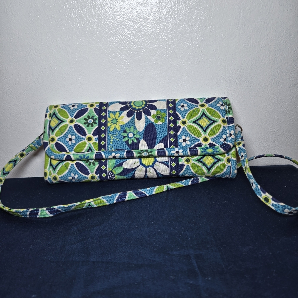 Vera Bradley Crossbody Wallet In Daisy Daisy Pattern Blue Green